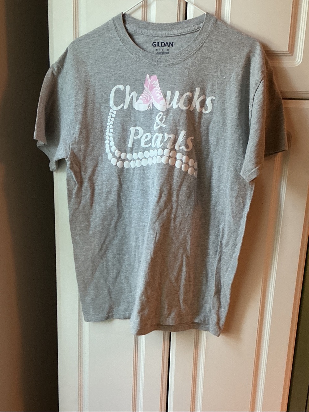 Gildan Gray Tee with Pink Sneaker & White Pearl Graphic Top